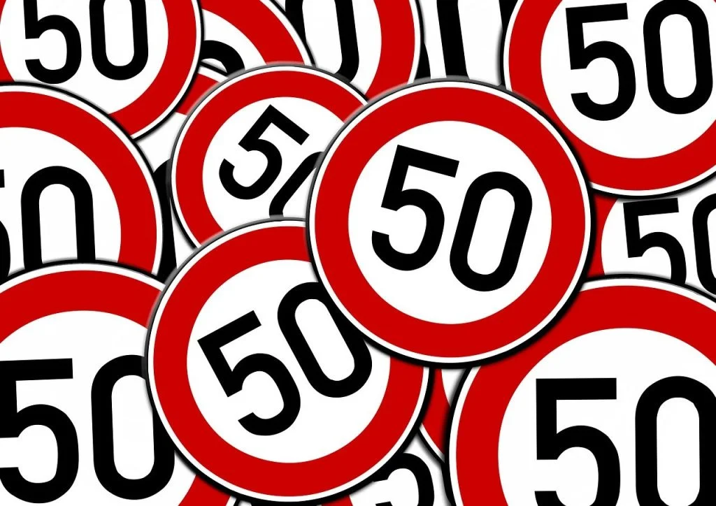 traffic signs, speed limit, street sign-414638.jpg